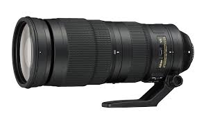 What Is a Telephoto Lens?